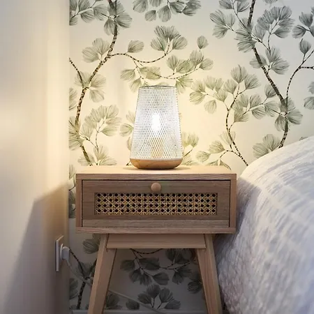 Apartment Autumn, Centre-ville Gare, Spacieux, Netflix Reims